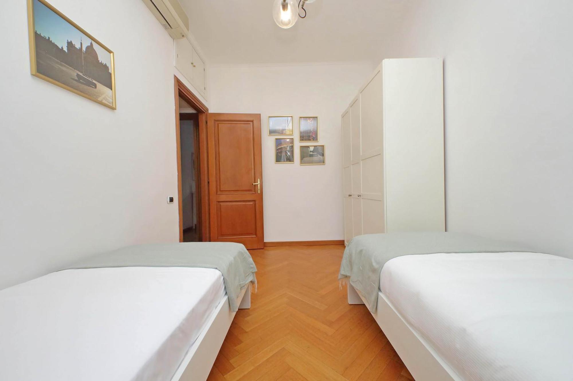 Ych-Comfortable 2 Bedrooms Flat Near Colosseum Rom Exteriör bild