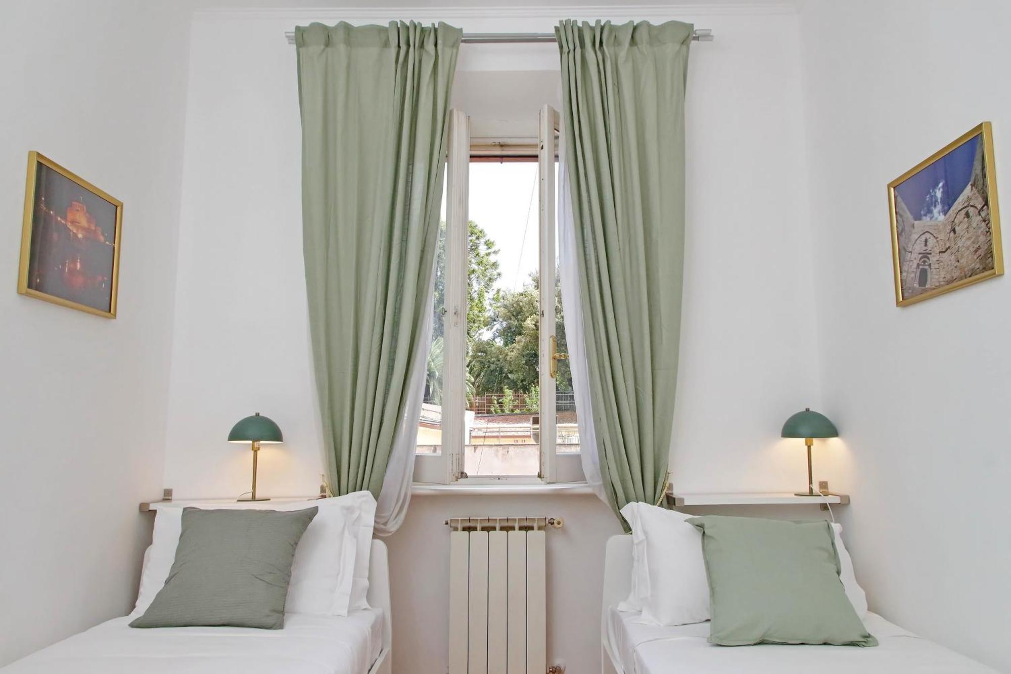 Ych-Comfortable 2 Bedrooms Flat Near Colosseum Rom Exteriör bild