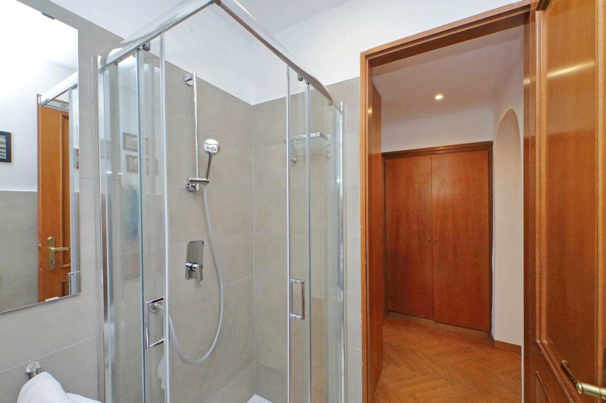 Ych-Comfortable 2 Bedrooms Flat Near Colosseum Rom Exteriör bild