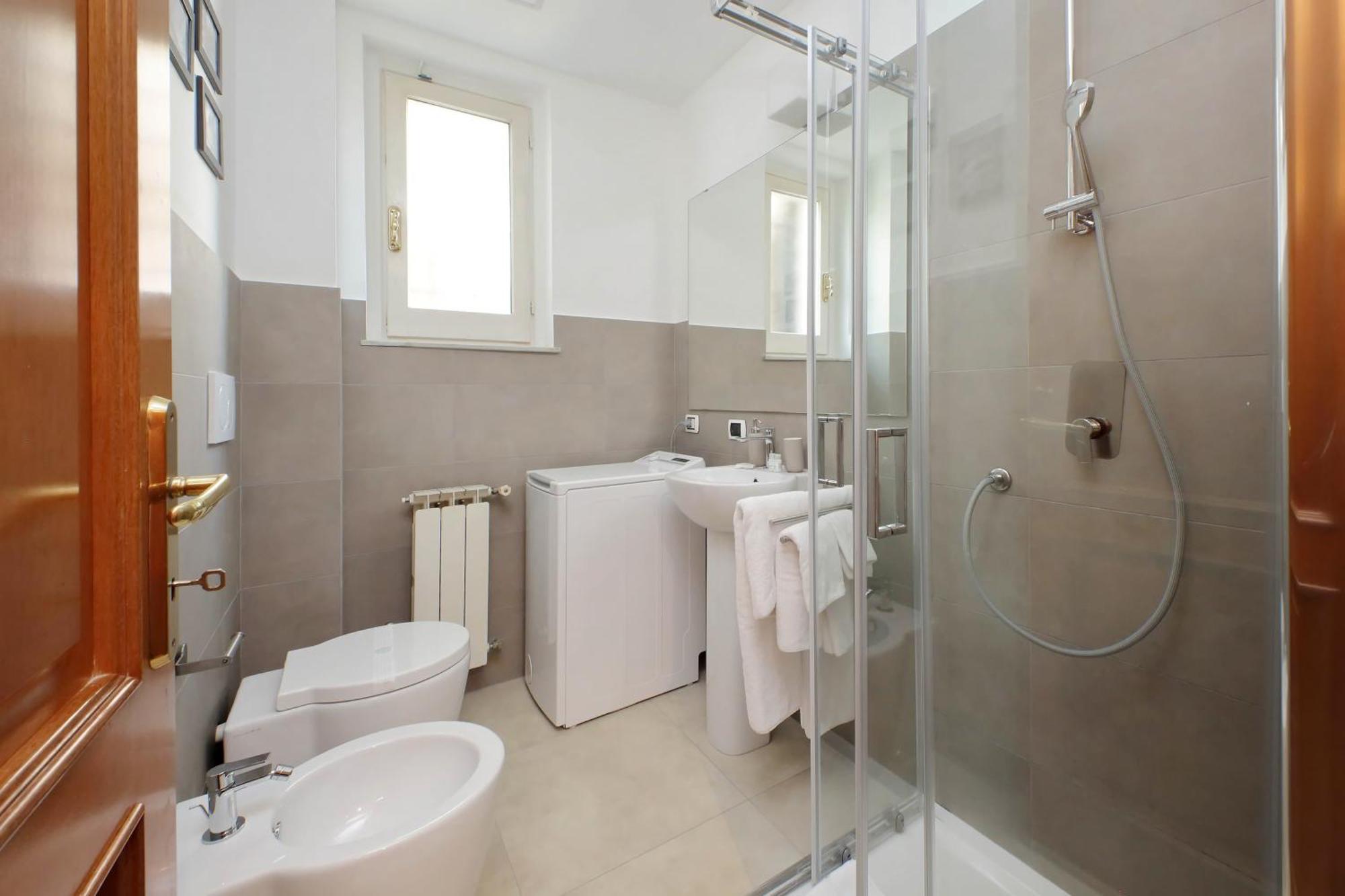 Ych-Comfortable 2 Bedrooms Flat Near Colosseum Rom Exteriör bild